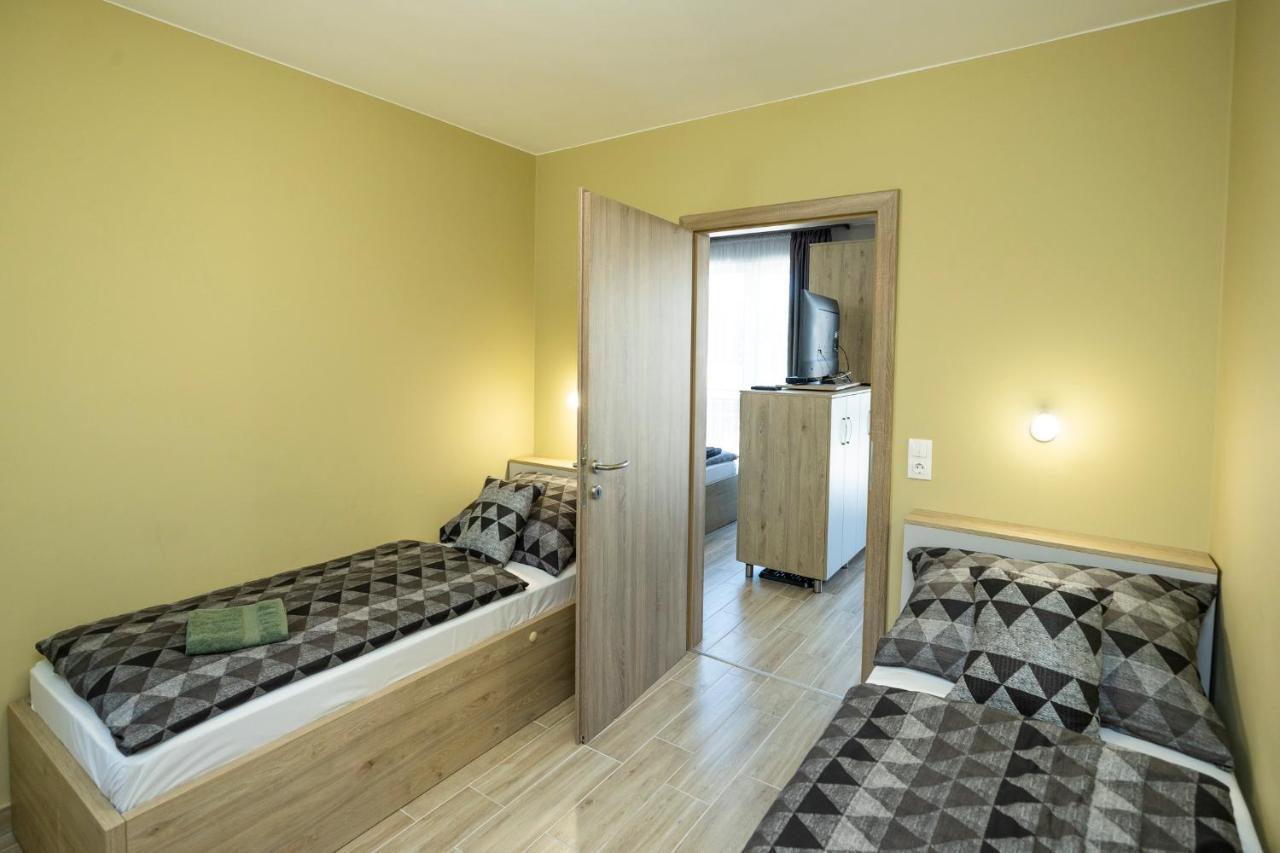 Star Apartman Έγκερ Εξωτερικό φωτογραφία