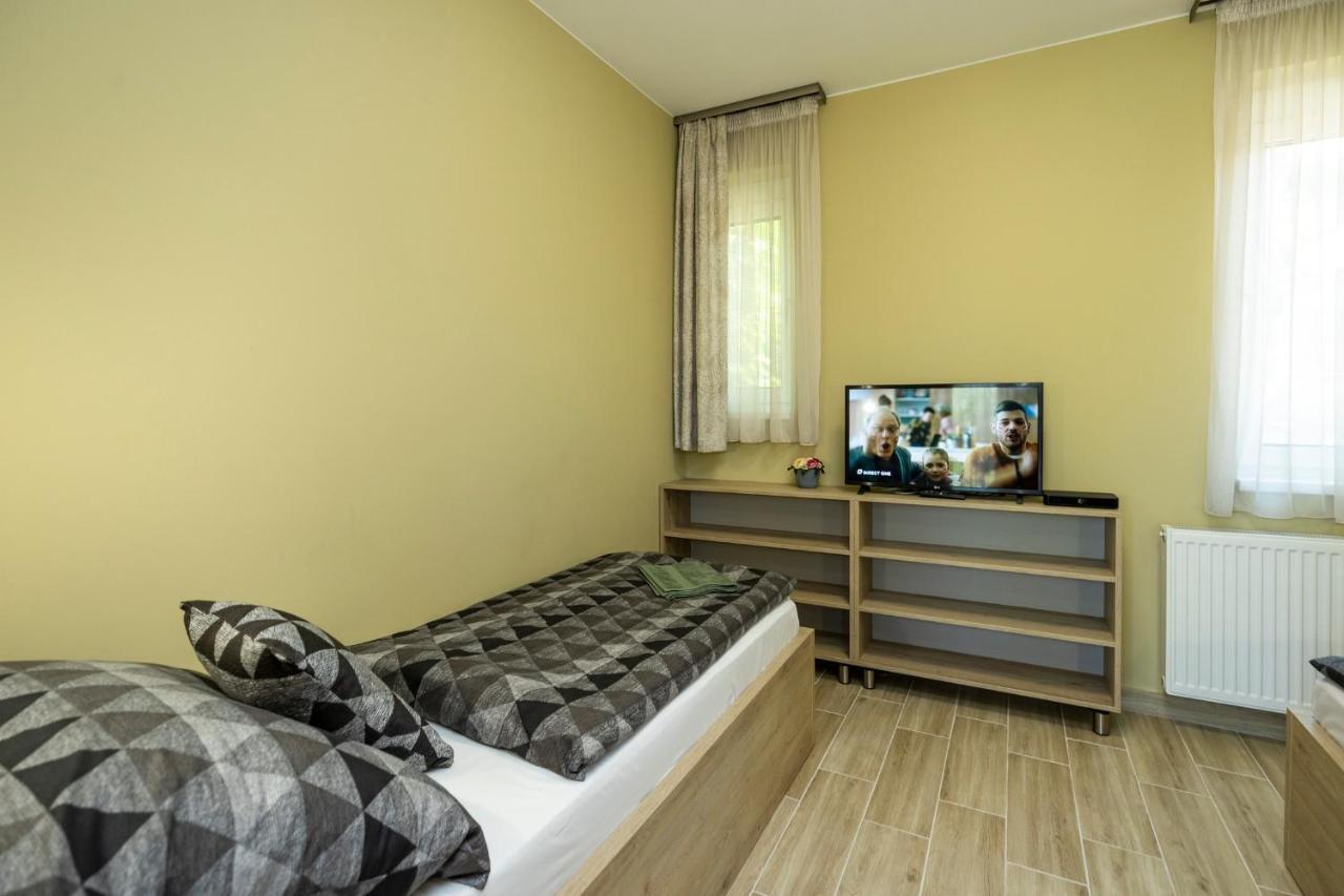 Star Apartman Έγκερ Εξωτερικό φωτογραφία