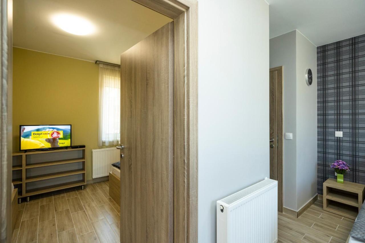 Star Apartman Έγκερ Εξωτερικό φωτογραφία