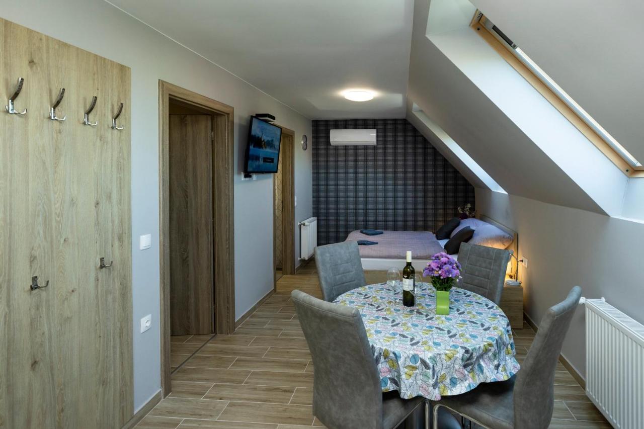Star Apartman Έγκερ Εξωτερικό φωτογραφία